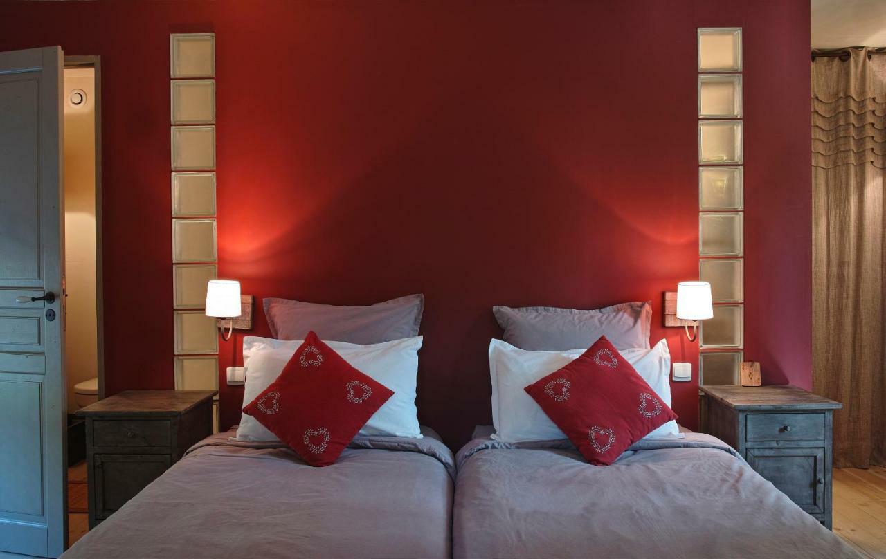 Le Moulin De Picaud Bed & Breakfast Grans ภายนอก รูปภาพ
