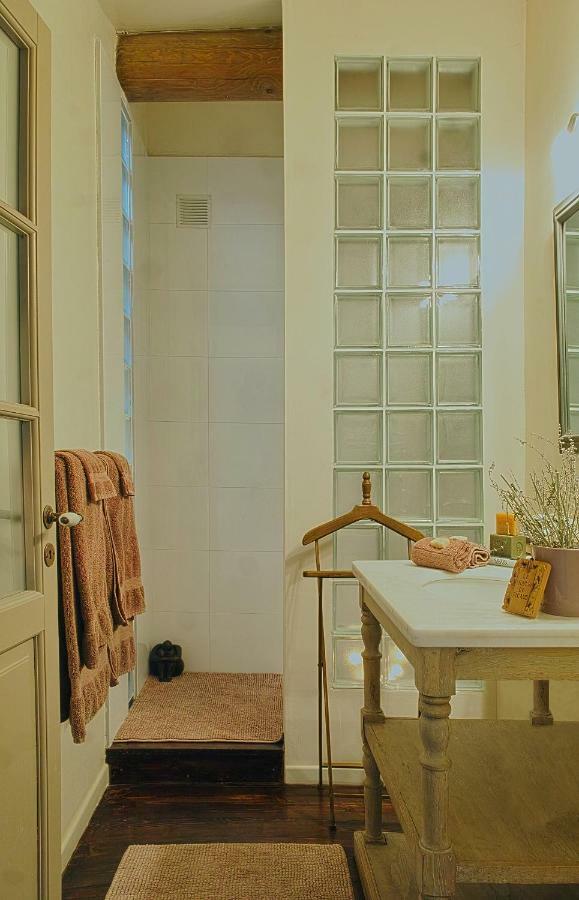 Le Moulin De Picaud Bed & Breakfast Grans ภายนอก รูปภาพ