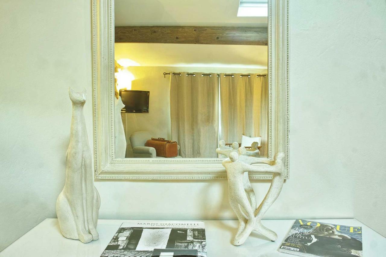 Le Moulin De Picaud Bed & Breakfast Grans ภายนอก รูปภาพ